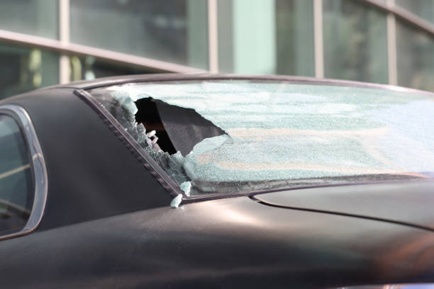 Choosing the Right Windshield Repair Service